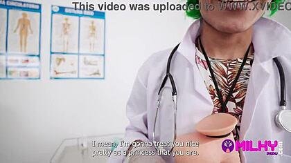 Доктор ебет пациентку - 141 качественных видео